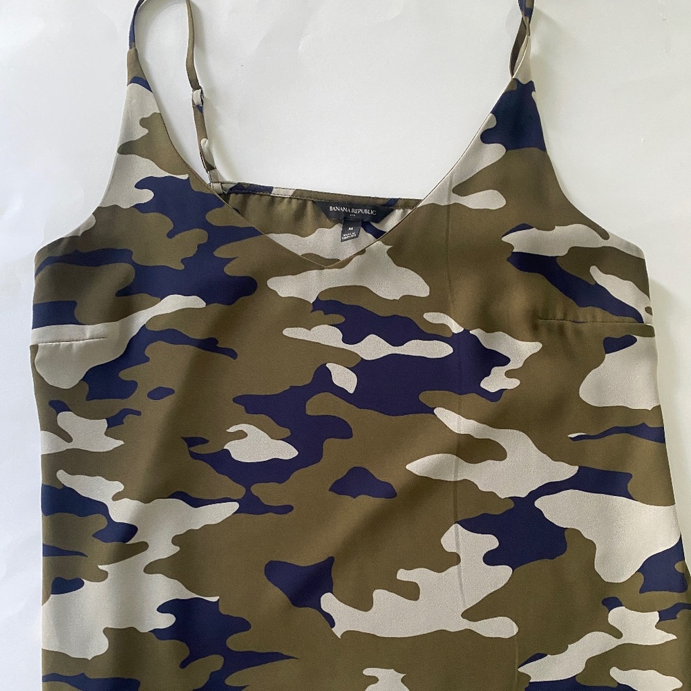Banana Republic camoflauge print cami